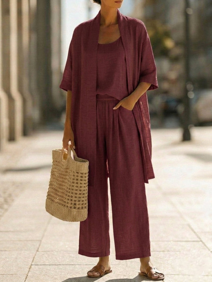 THREE-PIECE ENSEMBLE FOR WOMEN