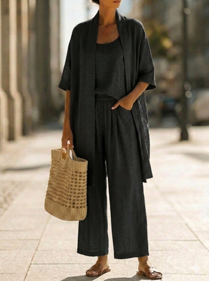 THREE-PIECE ENSEMBLE FOR WOMEN