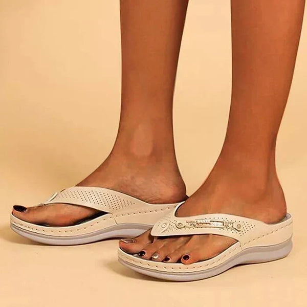Ladies' Orthopedic Flip-Flops with Memory Foam Sole - Comfortable Summer Slippers