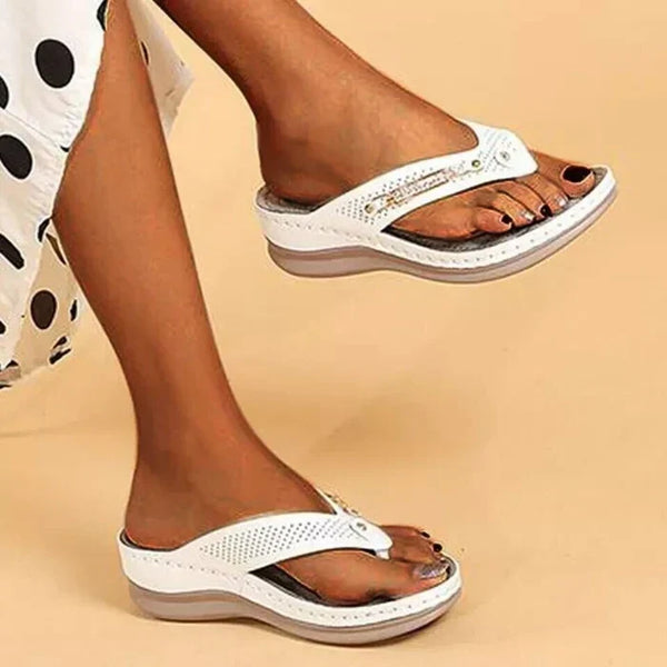 Ladies' Orthopedic Flip-Flops with Memory Foam Sole - Comfortable Summer Slippers