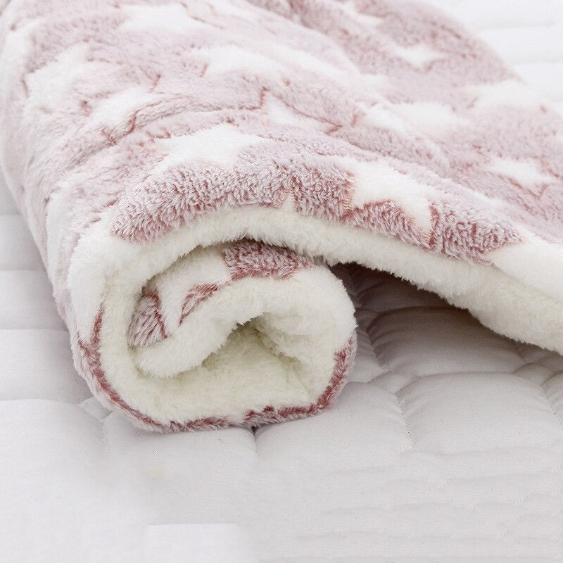 Plush Pet Calming Cloud Blanket for Ultimate Comfort