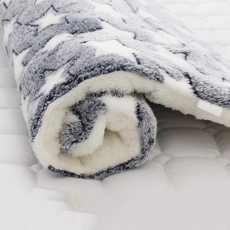 Plush Pet Calming Cloud Blanket for Ultimate Comfort
