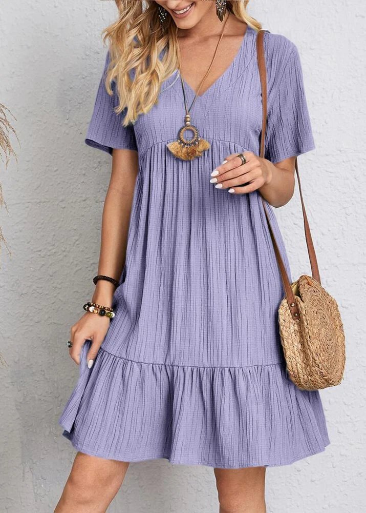 FLATTERING DRESS FOR WOMEN