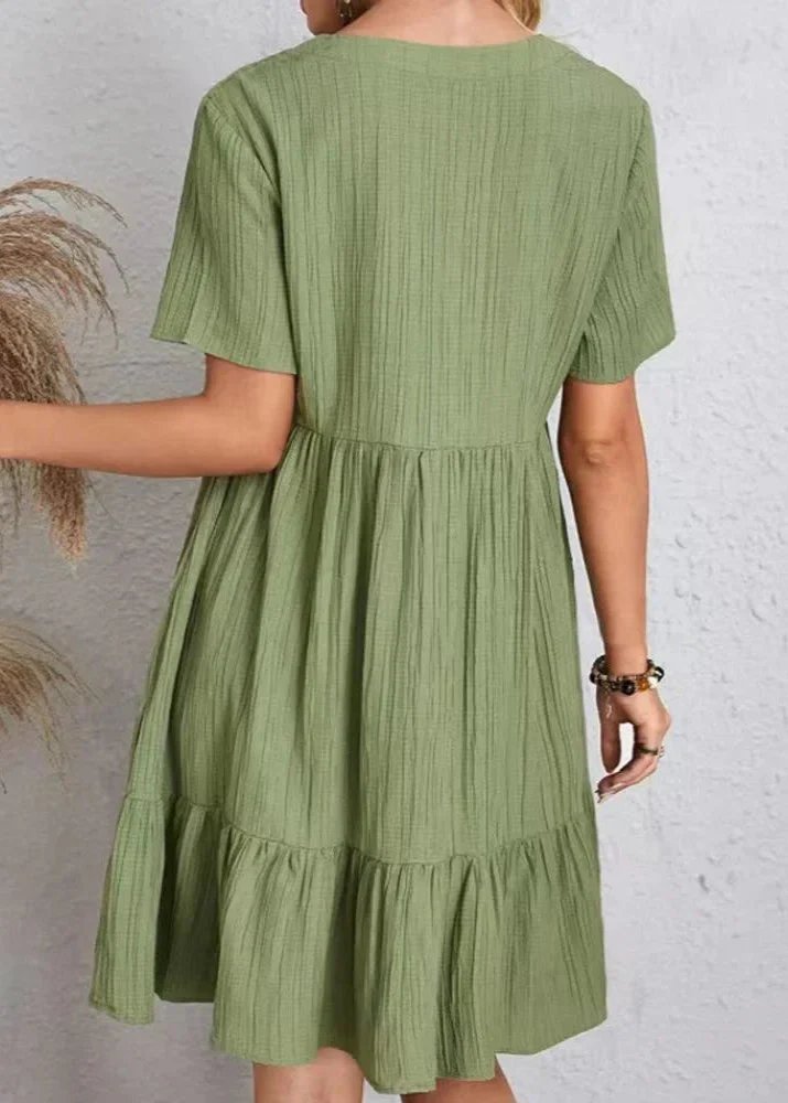 FLATTERING DRESS FOR WOMEN