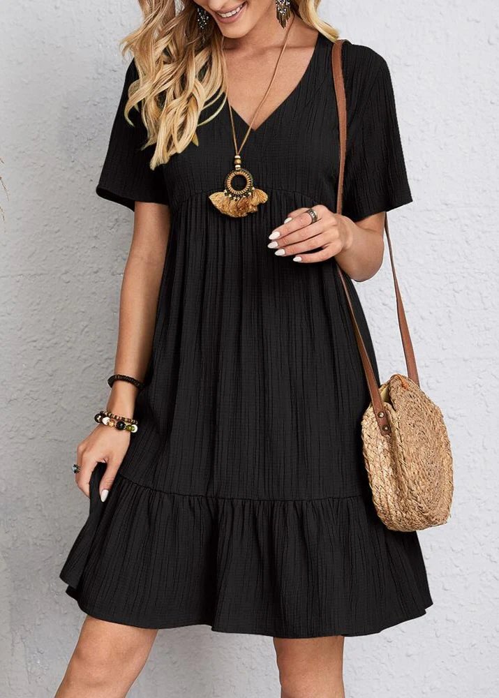 FLATTERING DRESS FOR WOMEN