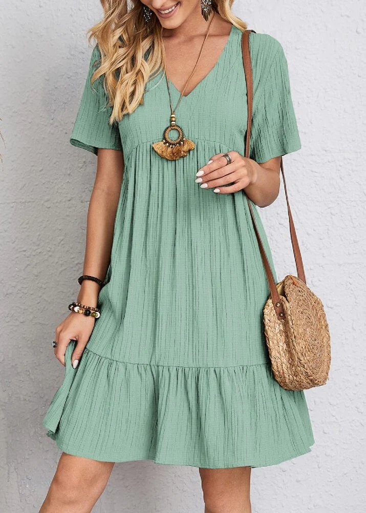 FLATTERING DRESS FOR WOMEN