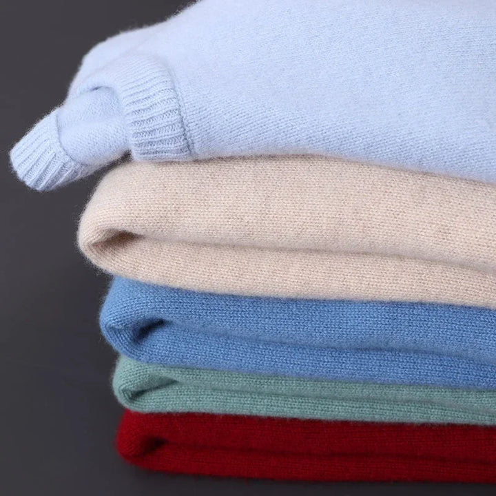Warm wool sweater for men with a lightweight feel and clean lines