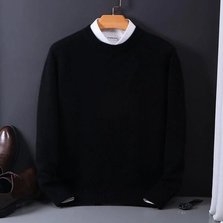 Warm wool sweater for men with a lightweight feel and clean lines