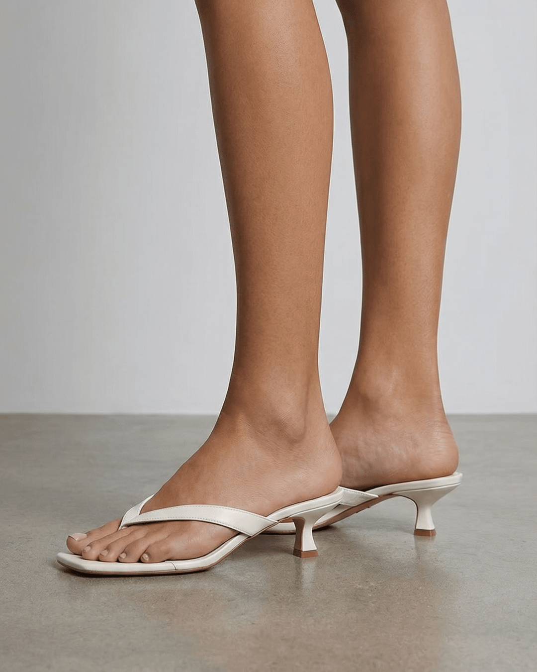 Women's Elegant Kitten Heel Thong Sandals