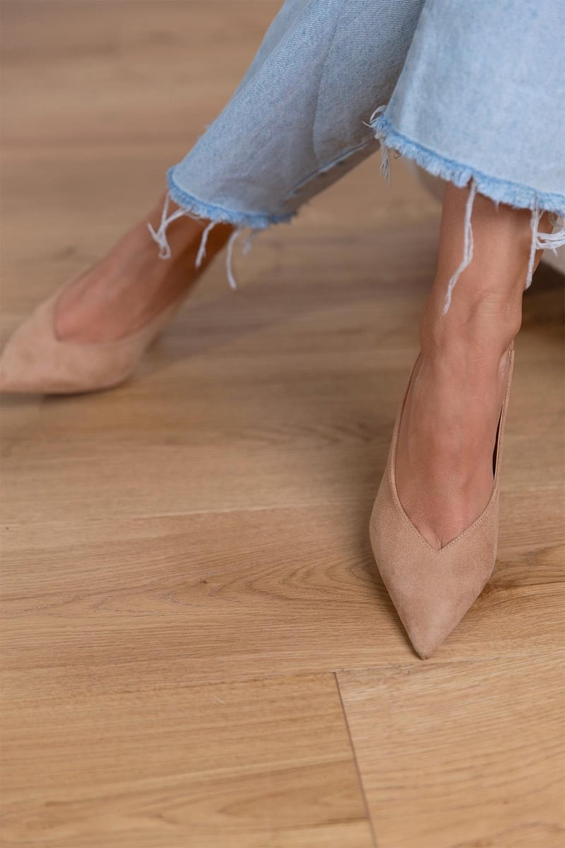 SUEDE SLINGBACK HEELS
