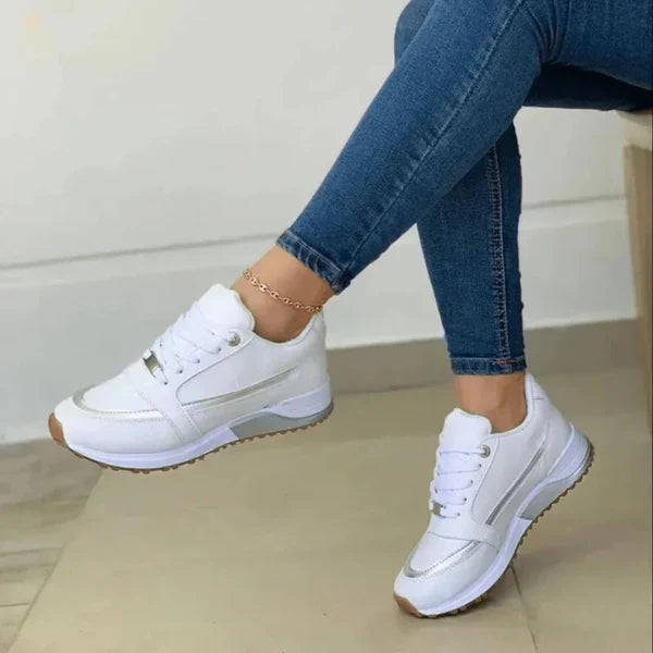 Comfortable Hiking Shoes with Flat Soles EB