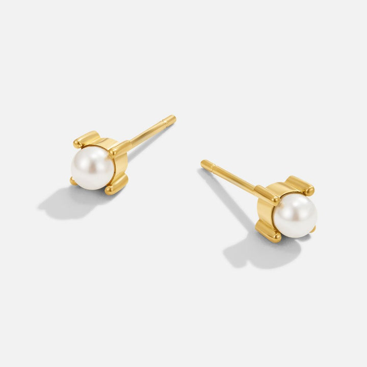 Rebb™  |  Stylish Pearl Stud Earrings