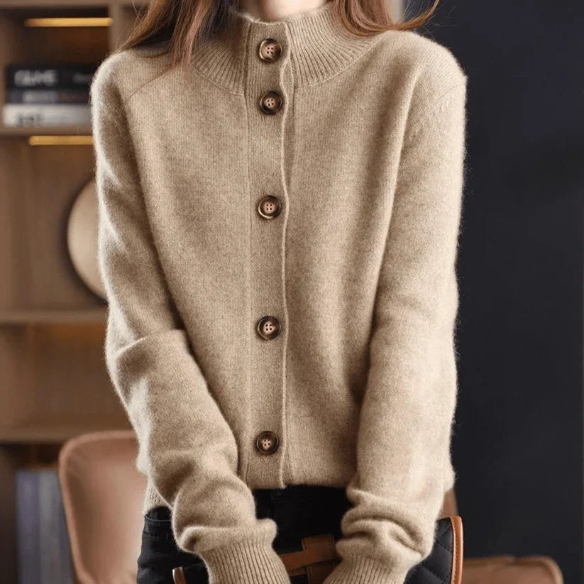 Soft Relaxed-Fit Cashmere Cardigan | Ideal for Fall Evenings