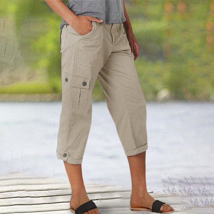 Women's Capri Cargo Pants with Multiple Pockets and Relaxed Fit