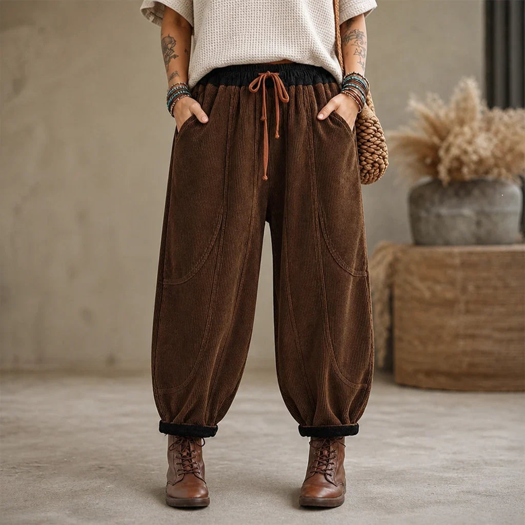 Colora – Color-Block Cropped Wide-Leg Pants