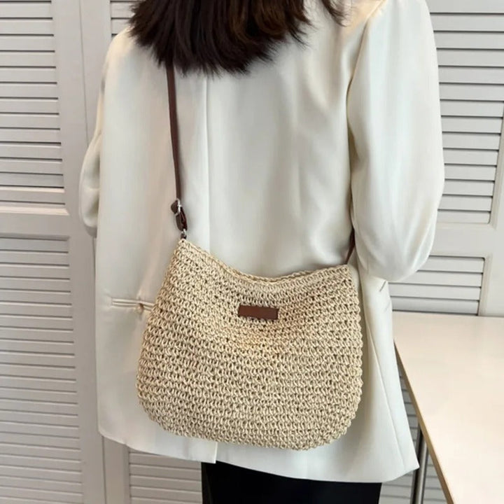 AURORA | Chic and Spacious Shoulder Bag for Versatile Summer Looks