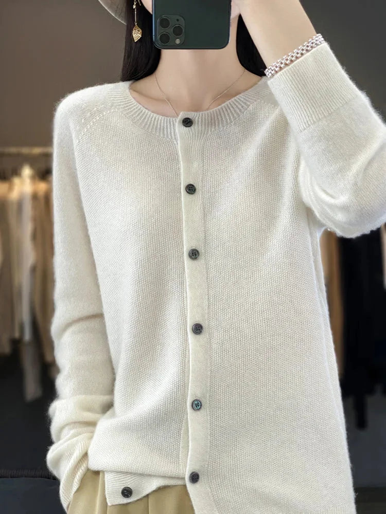 Women's Stylish Button-Front Knit Cardigan Sweater - Cozy & Versatile Layering