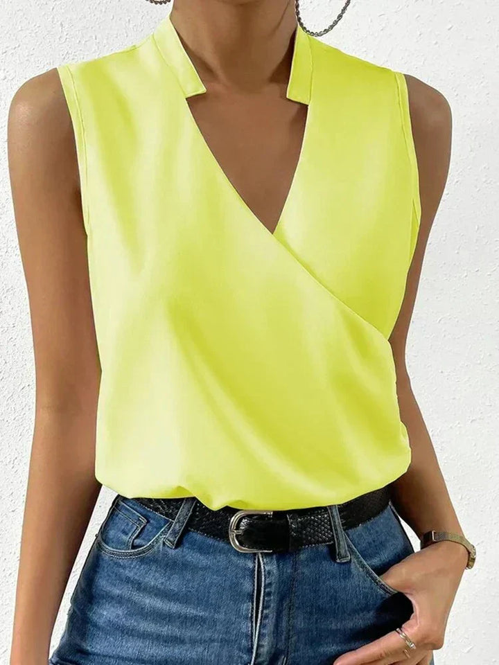 Women's Sleeveless Summer Blouse - Versatile and Chic