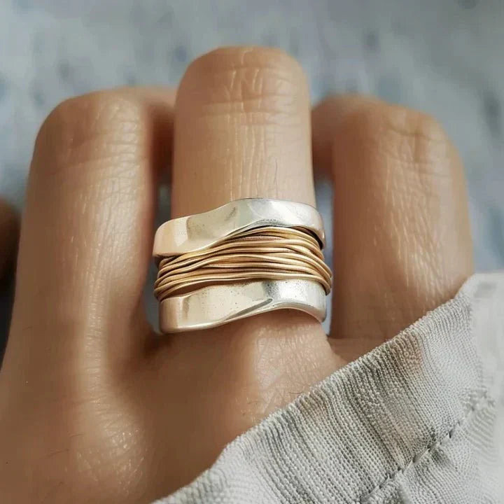 Women's Gold Thread Ring - Elegant & Comfortable